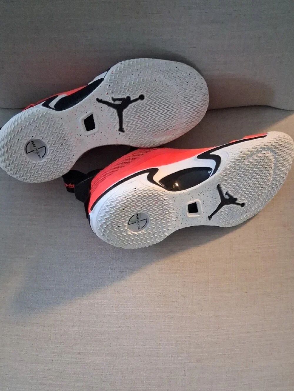 Jordan Men's Red and Black Performance Sneakers. Air Zoom N236MJ